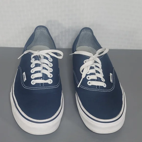 Vans sneakers size 10 excellent condition - Picture 2 of 10
